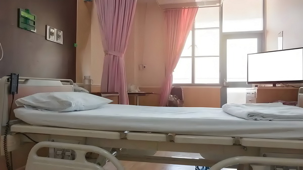 探花看腻了，看乌克兰00后老师isabellastar的作品，欲罢不能